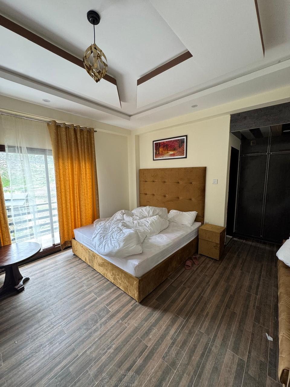 Twin Bed Room